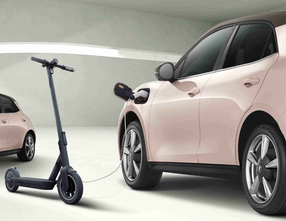 V2L (Vehicle-To-Load) 3300W*